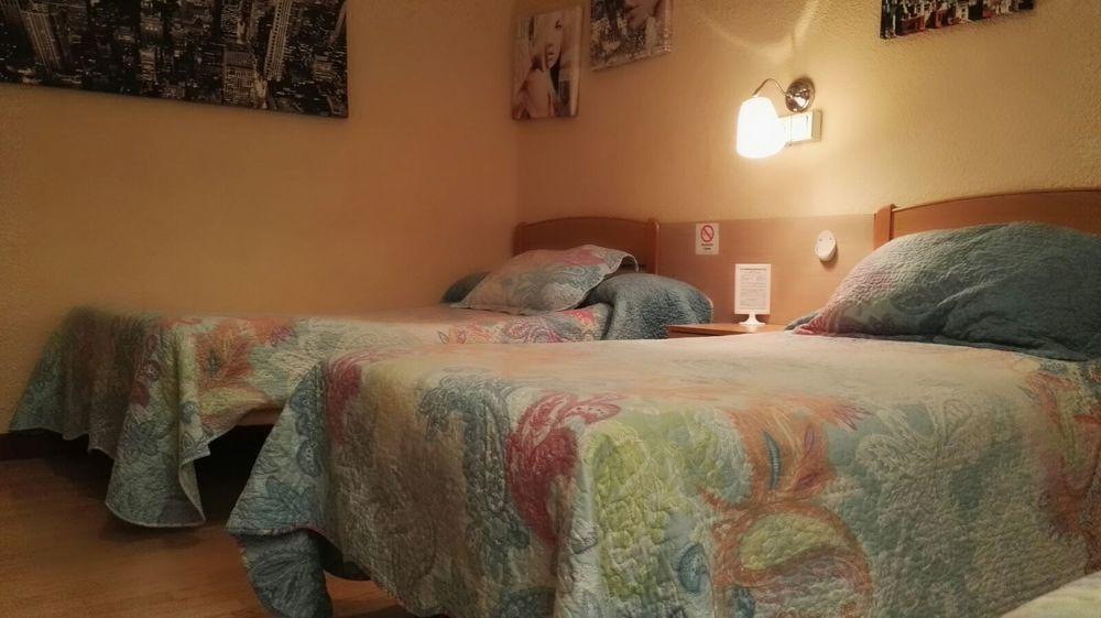 Hostal Alicante Мадрид Екстериор снимка
