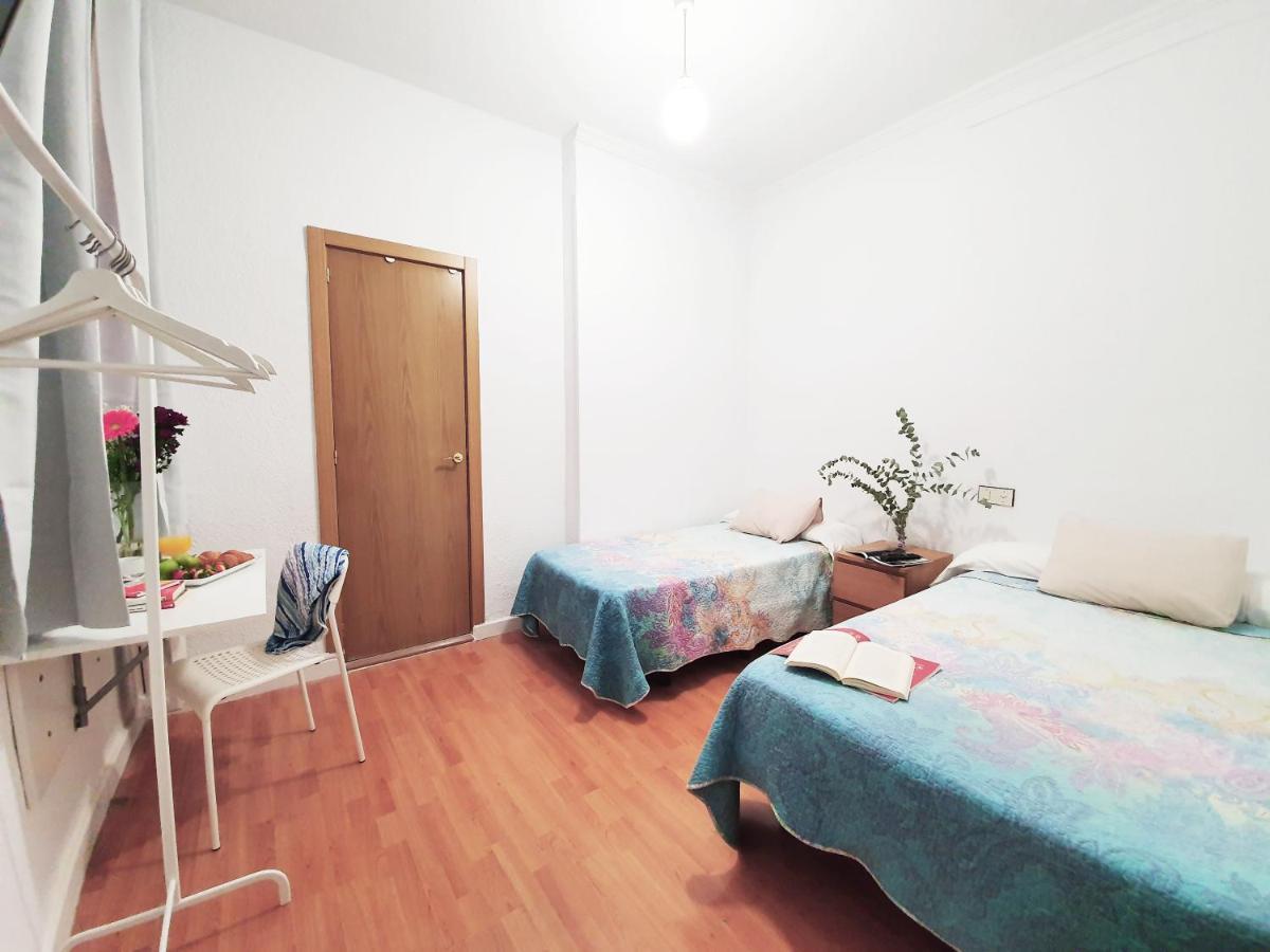Hostal Alicante Мадрид Екстериор снимка