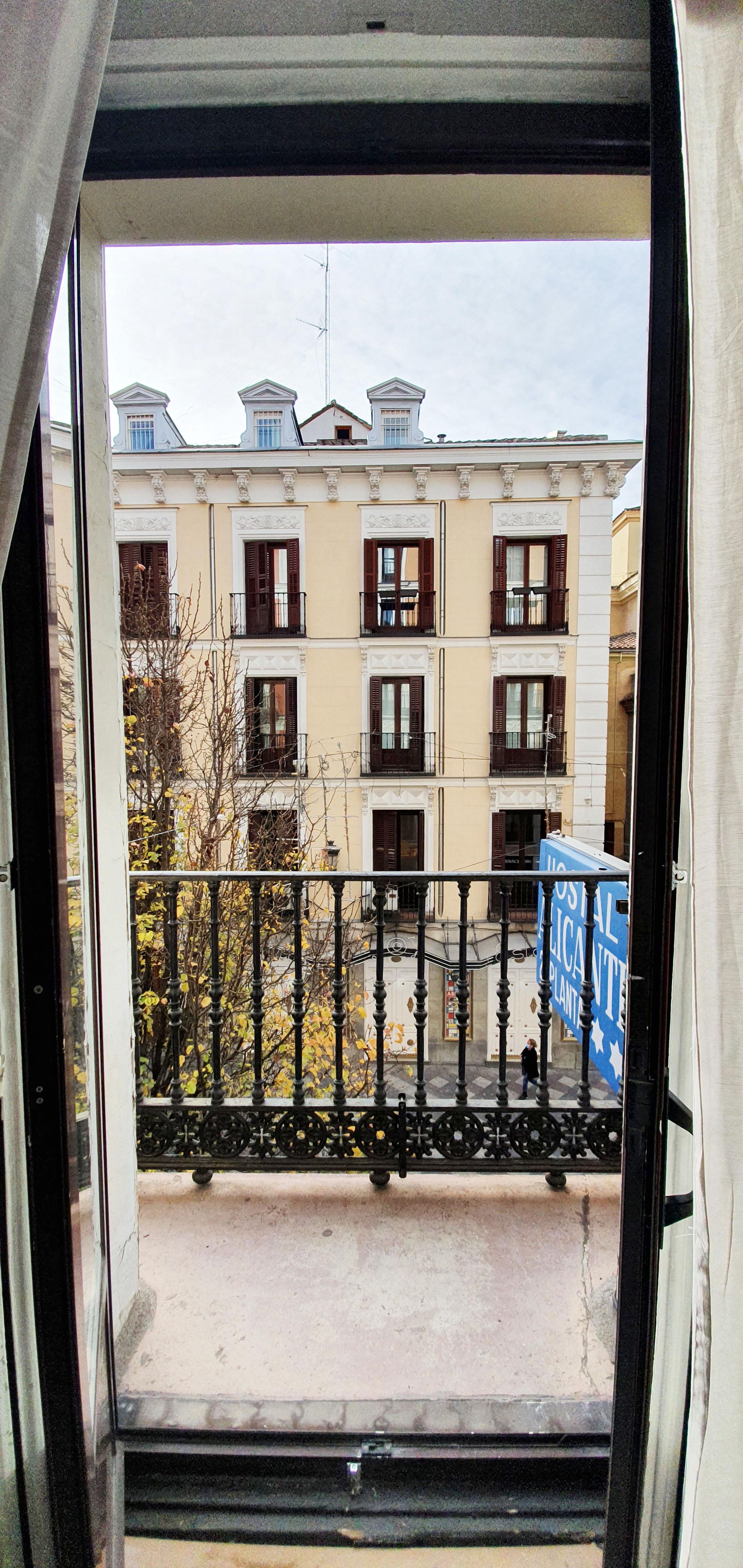 Hostal Alicante Мадрид Екстериор снимка