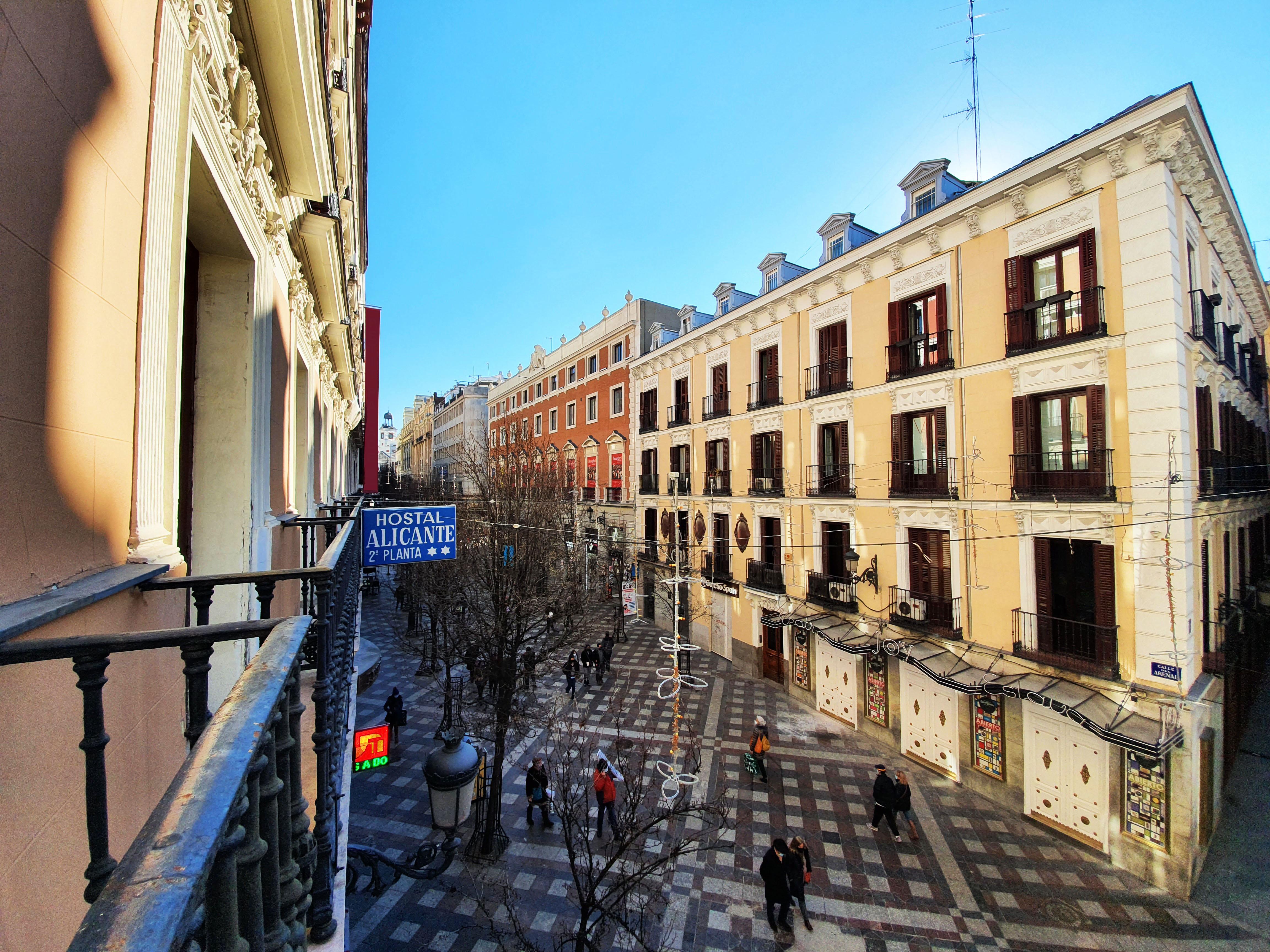 Hostal Alicante Мадрид Екстериор снимка